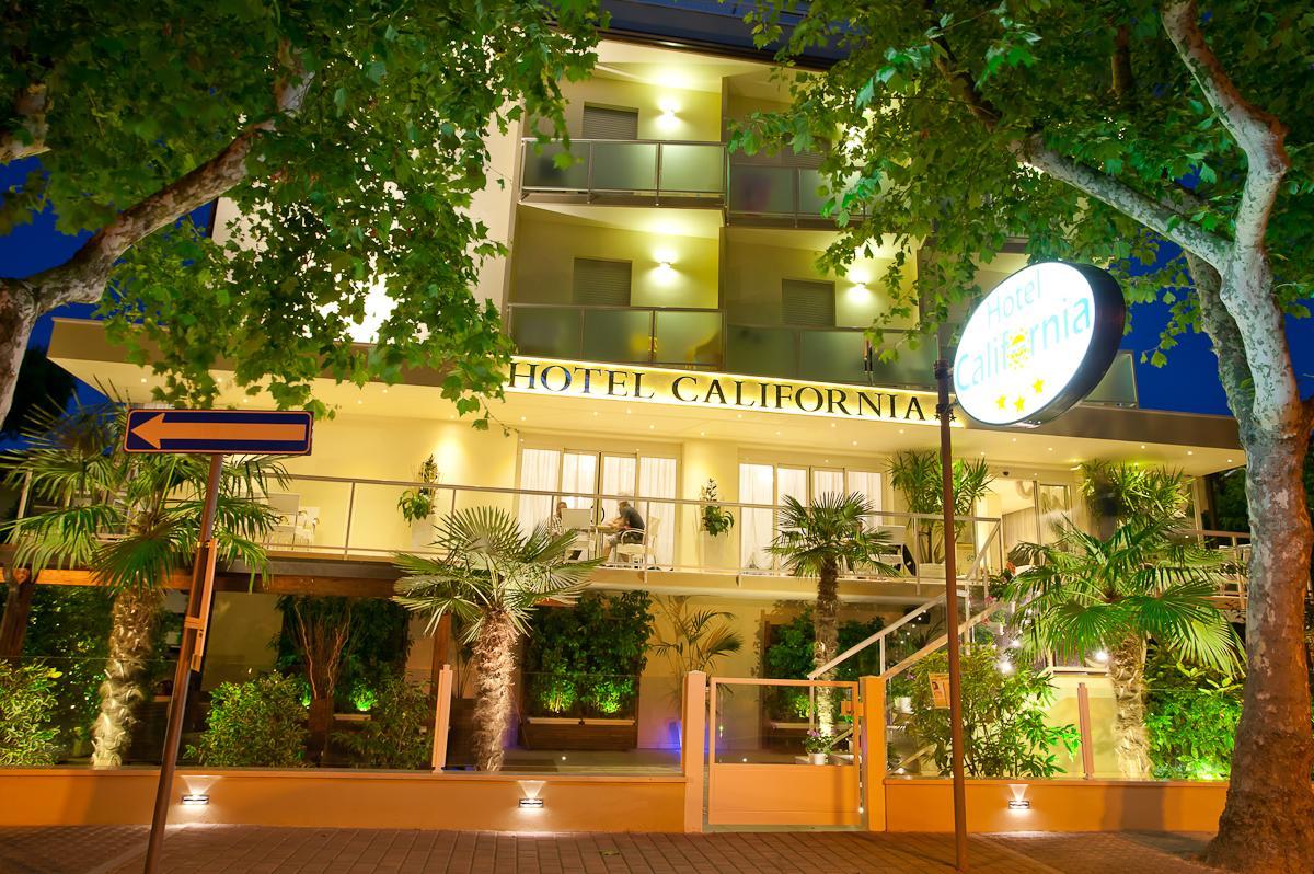 California Pastry Hotel Cervia Exteriör bild