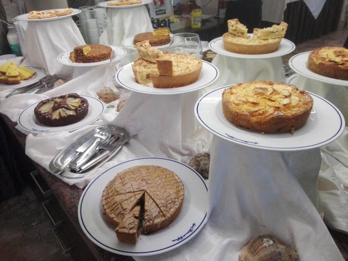 California Pastry Hotel Cervia Exteriör bild